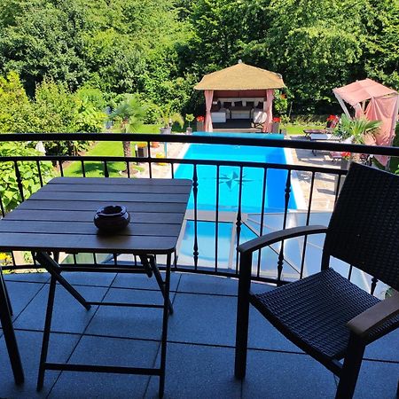 Ferienwohnung "Sanssouci", Muelheim Selbeck 뮬하임안더루 외부 사진